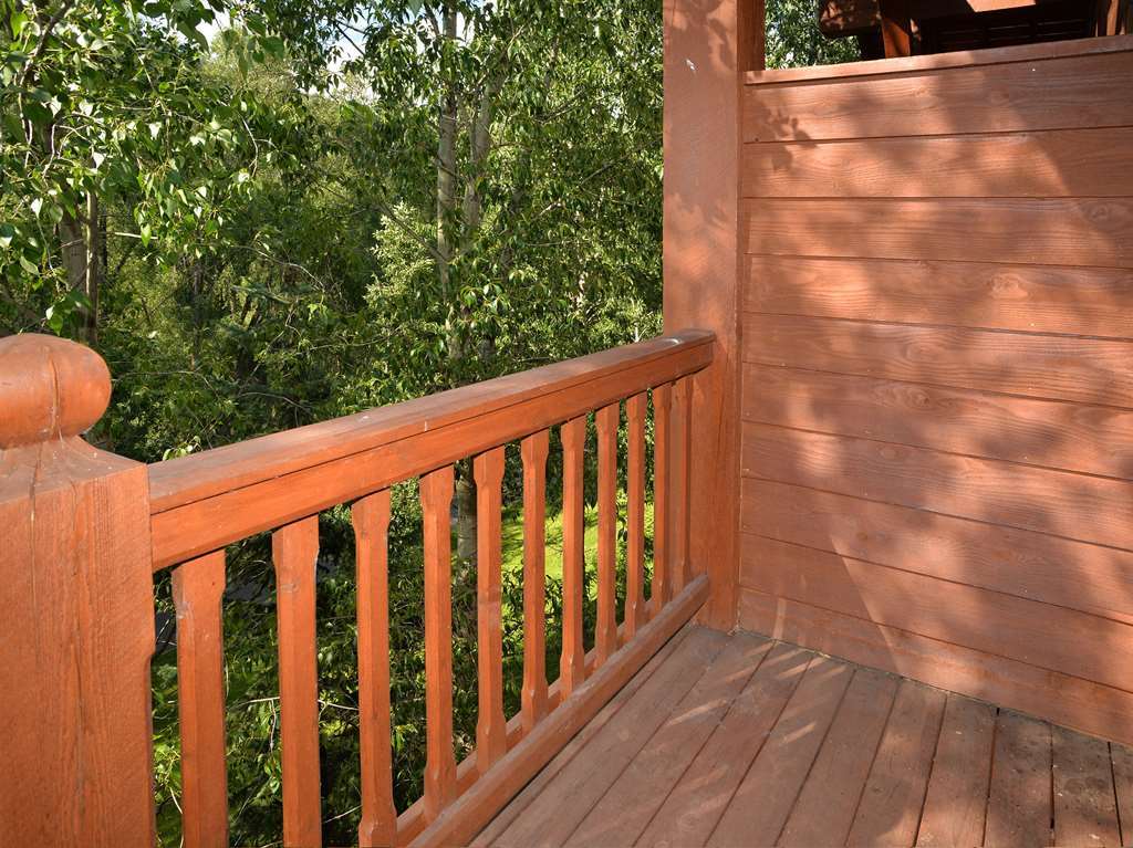 Lodge At Brookside Avon Village Exterior photo